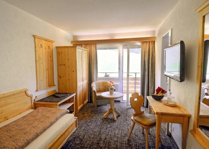 فندق مطعم ألبينا جريندلوالد